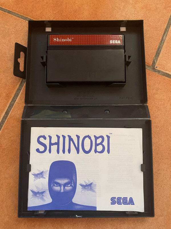 Console Sega Master System 1 + 4 jeux en très bon état