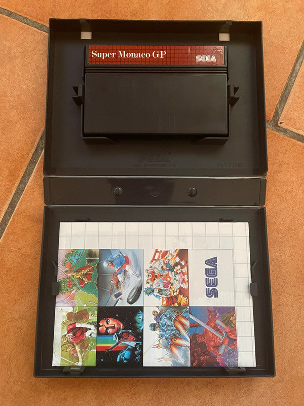 Console Sega Master System 1 + 4 jeux en très bon état