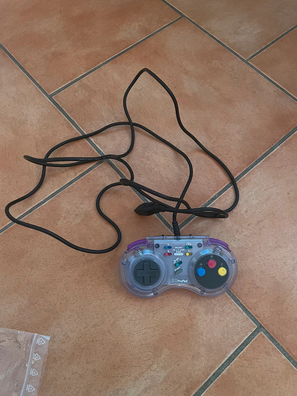 Console Sega Master System 1 + 4 jeux en très bon état
