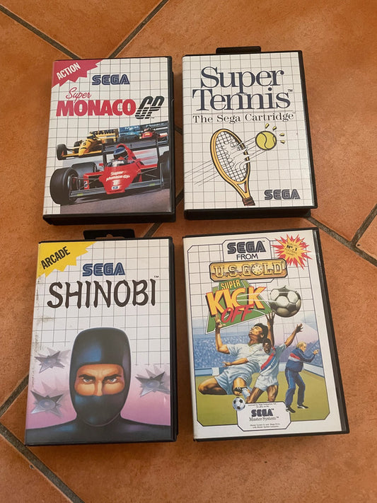 Console Sega Master System 1 + 4 jeux en très bon état